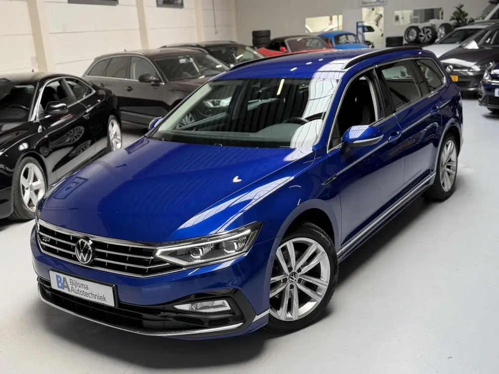 Volkswagen Passat Variant 1.5 TSI R-Line | Matrix | Camera uit 2021, foto 3