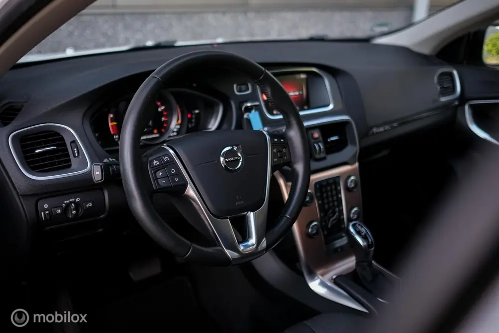 Volvo V40 1.5 T3 Polar+ Automaat | Trekhaak | uit 2019, foto 16