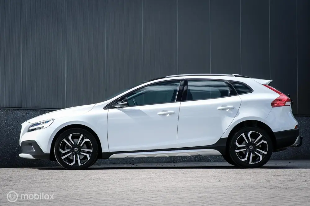 Volvo V40 1.5 T3 Polar+ Automaat | Trekhaak | uit 2019, foto 9