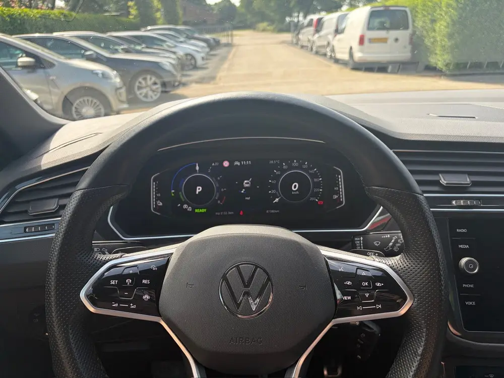 Volkswagen Tiguan 1.4 TSI eHybrid R-Line Business+ uit 2022, foto 17