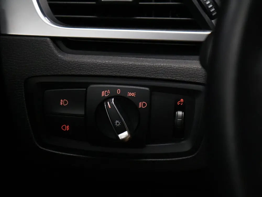 BMW X1 sDrive18i Executive Edition [HEAD-UP DISPLAY, CRUISEC uit 2019, foto 13