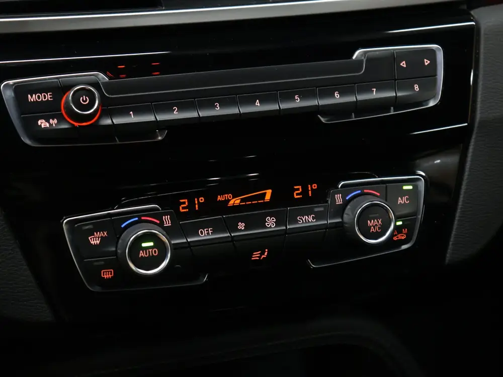 BMW X1 sDrive18i Executive Edition [HEAD-UP DISPLAY, CRUISEC uit 2019, foto 19