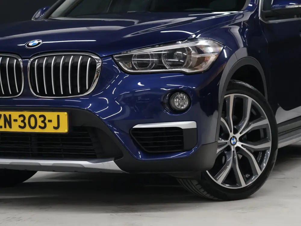 BMW X1 sDrive18i Executive Edition [HEAD-UP DISPLAY, CRUISEC uit 2019, foto 2