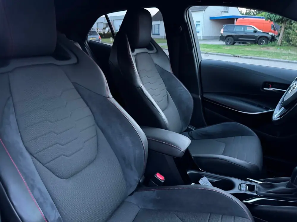 Toyota Corolla 1.8 Hybrid Executive Camera,Trekhaak,Xenon/le uit 2019, foto 17