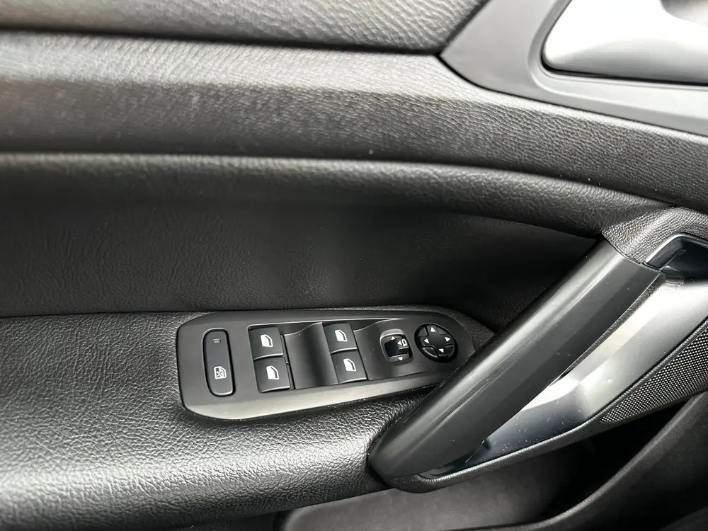 Peugeot 308 1.5 BlueHDi Blue Lease Premium/Nieuwe Distr. uit 2019, foto 16