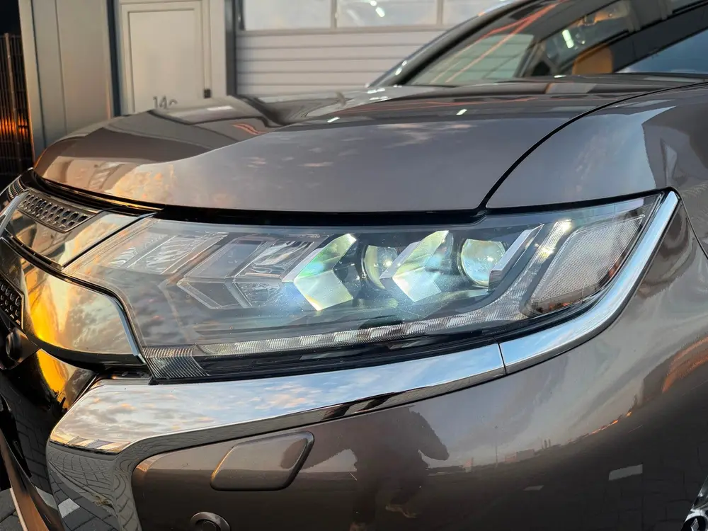 Mitsubishi Outlander 2.4 PHEV S-Edition Bomvol uit 2019, foto 5