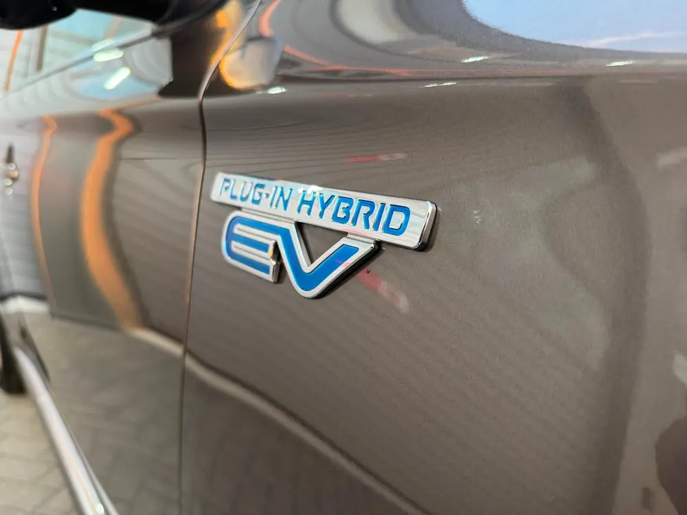 Mitsubishi Outlander 2.4 PHEV S-Edition Bomvol uit 2019, foto 7