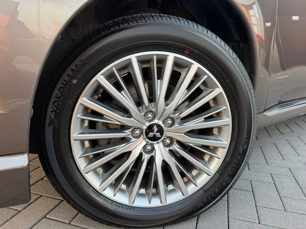 Mitsubishi Outlander 2.4 PHEV S-Edition Bomvol uit 2019, foto 8
